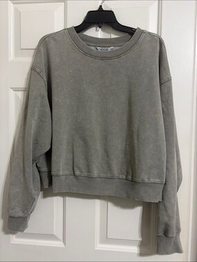 Vanilla Star Crop Distressed Washed Gray Crewneck Cotton Blend Sweatshirt